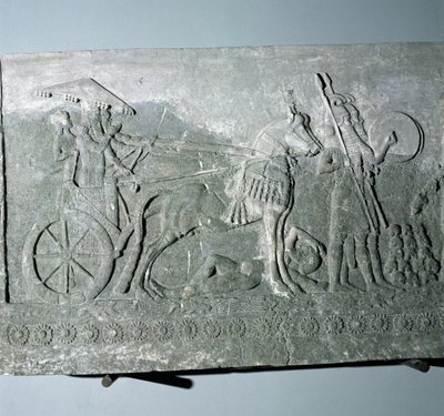 Sargon II (721-705 a.C.) su un carro da battaglia, dal Palazzo di Sargon II a Khorsabad, Iraq da Assyrian